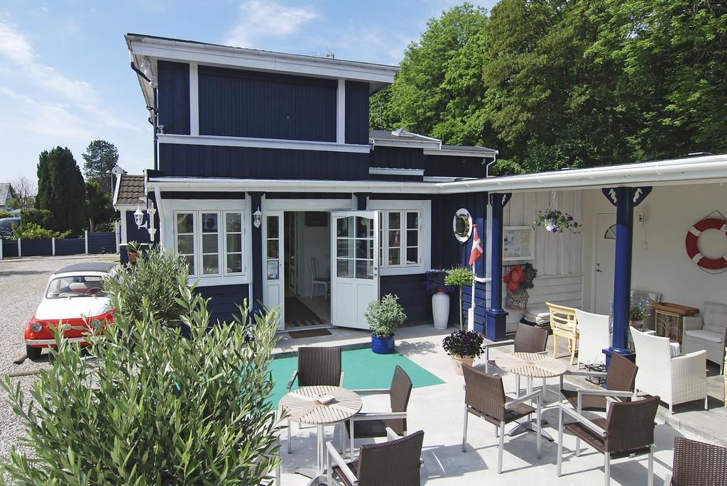 Hotel Villa Brinkly Snekkersten Exterior photo